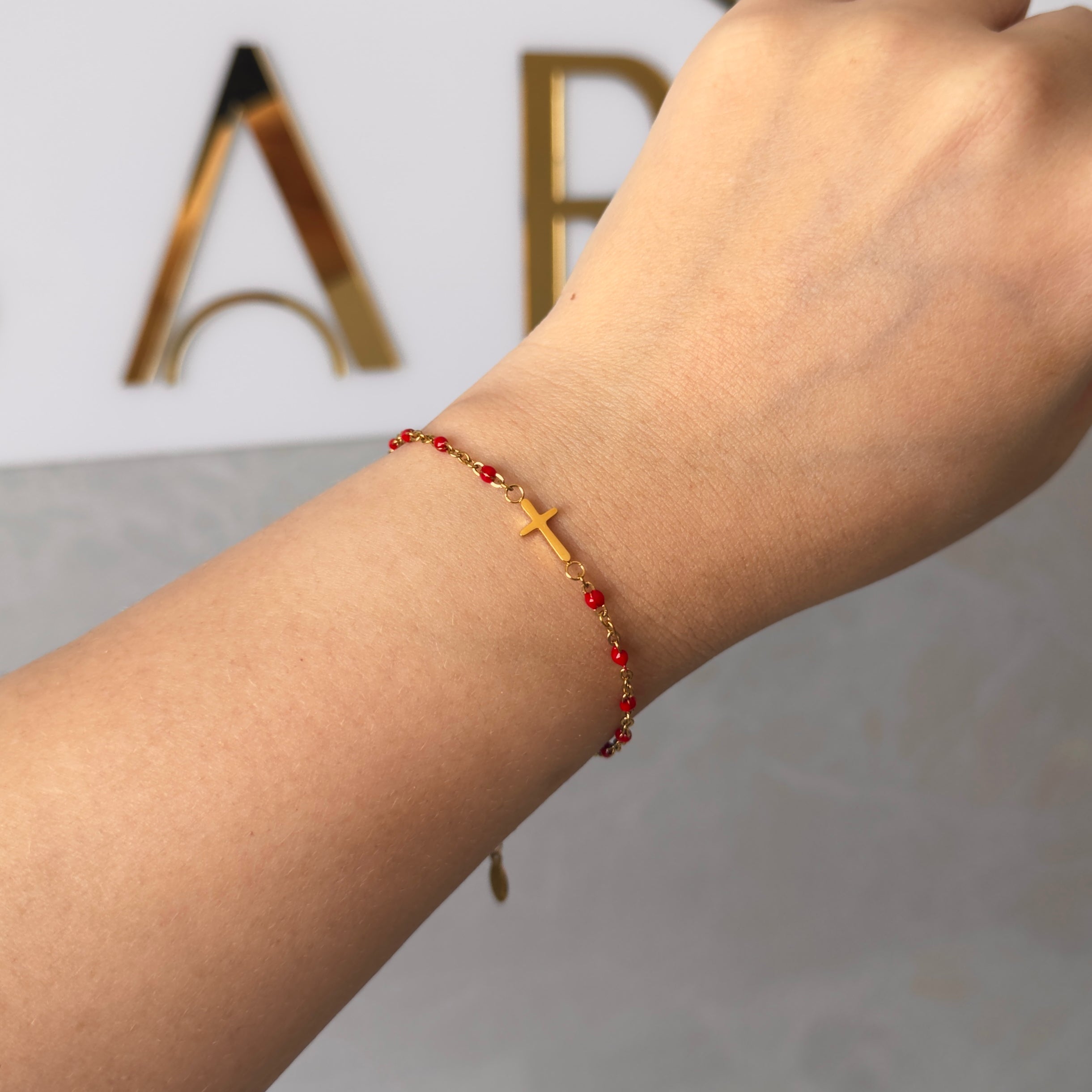 Pulsera de cruz
