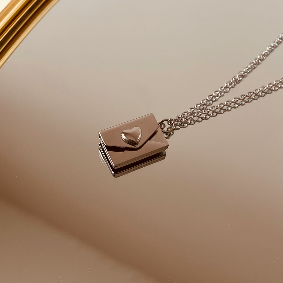 Collar carta amor grabado a láser