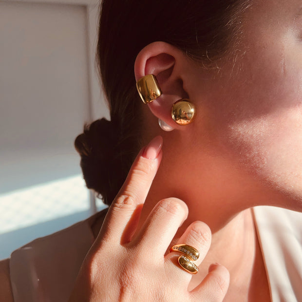 Ear cuff