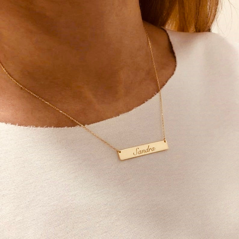 Collar rectangular personalizado (grabado a láser).