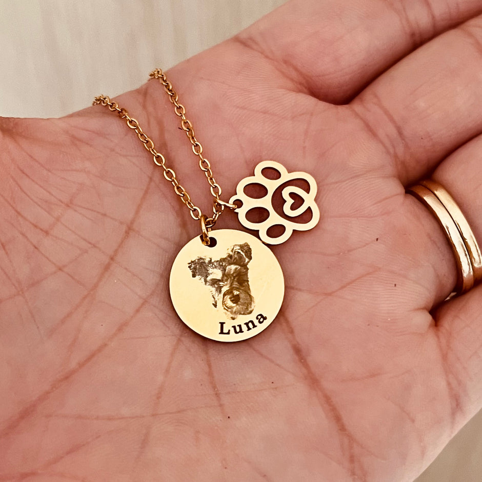 Collar Pet lover grabado a láser.