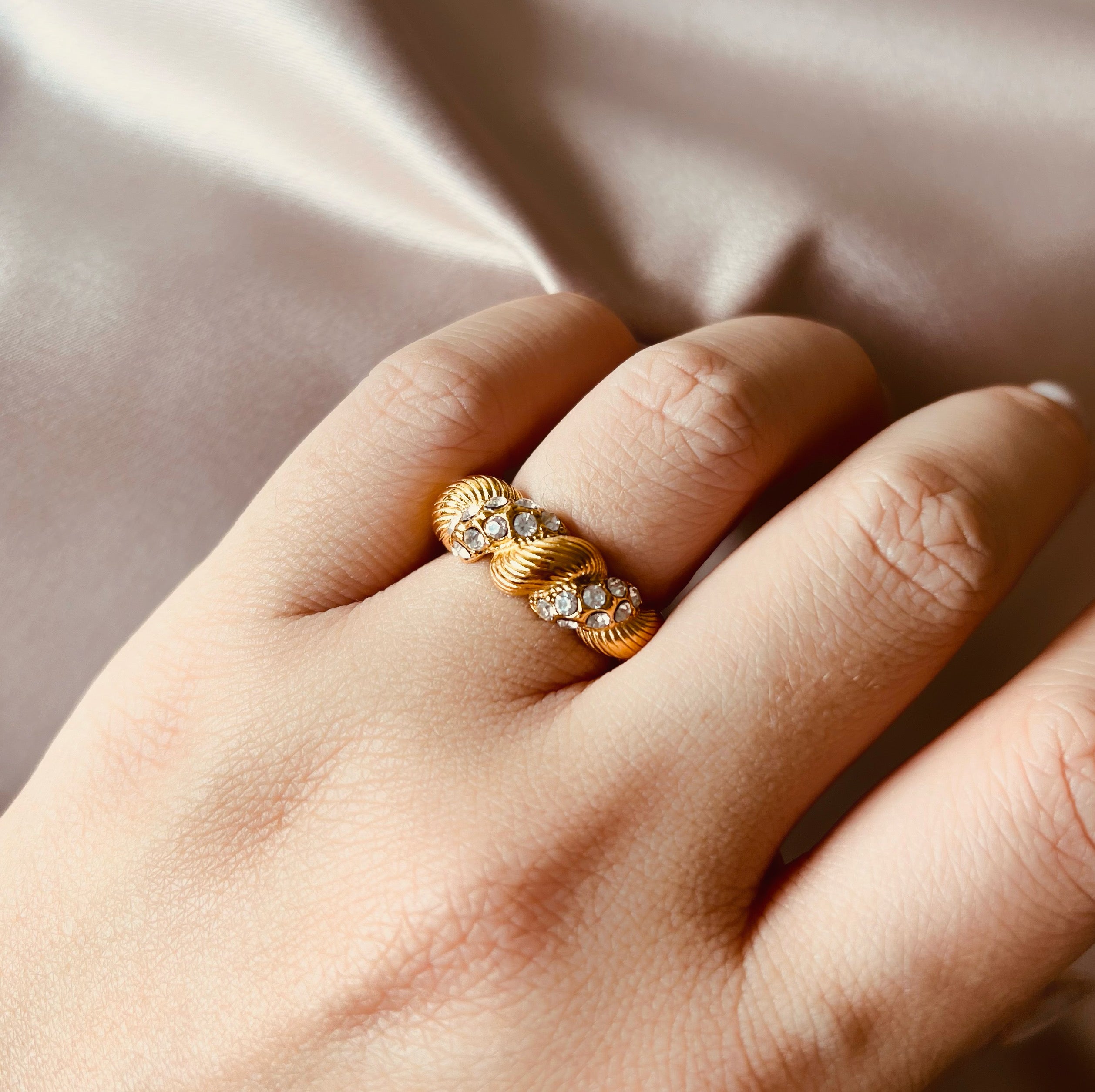 Anillo Cristina