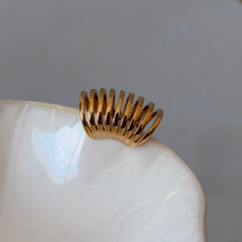 Load image in gallery viewer, Ear cuff Camila
