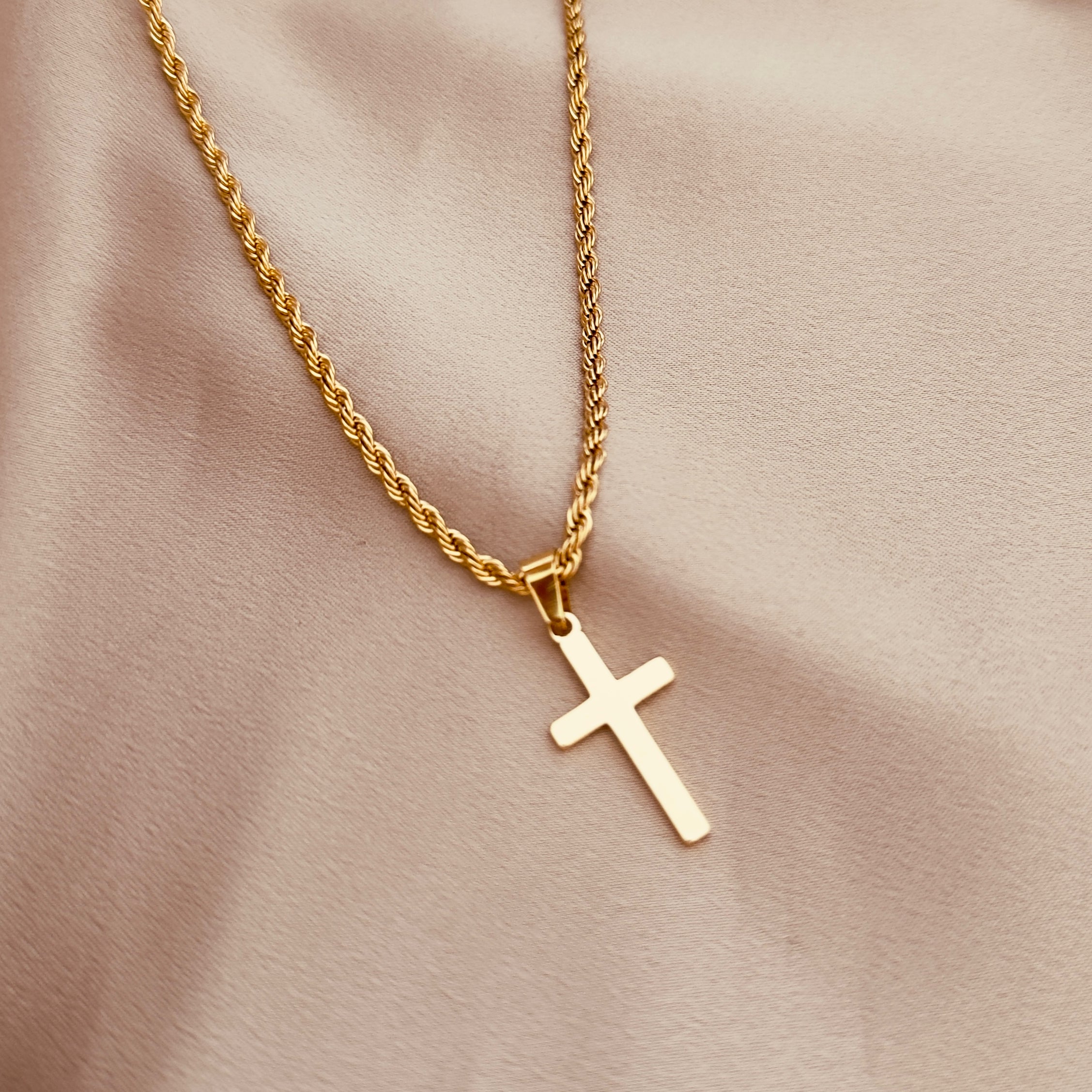 Collar cruz