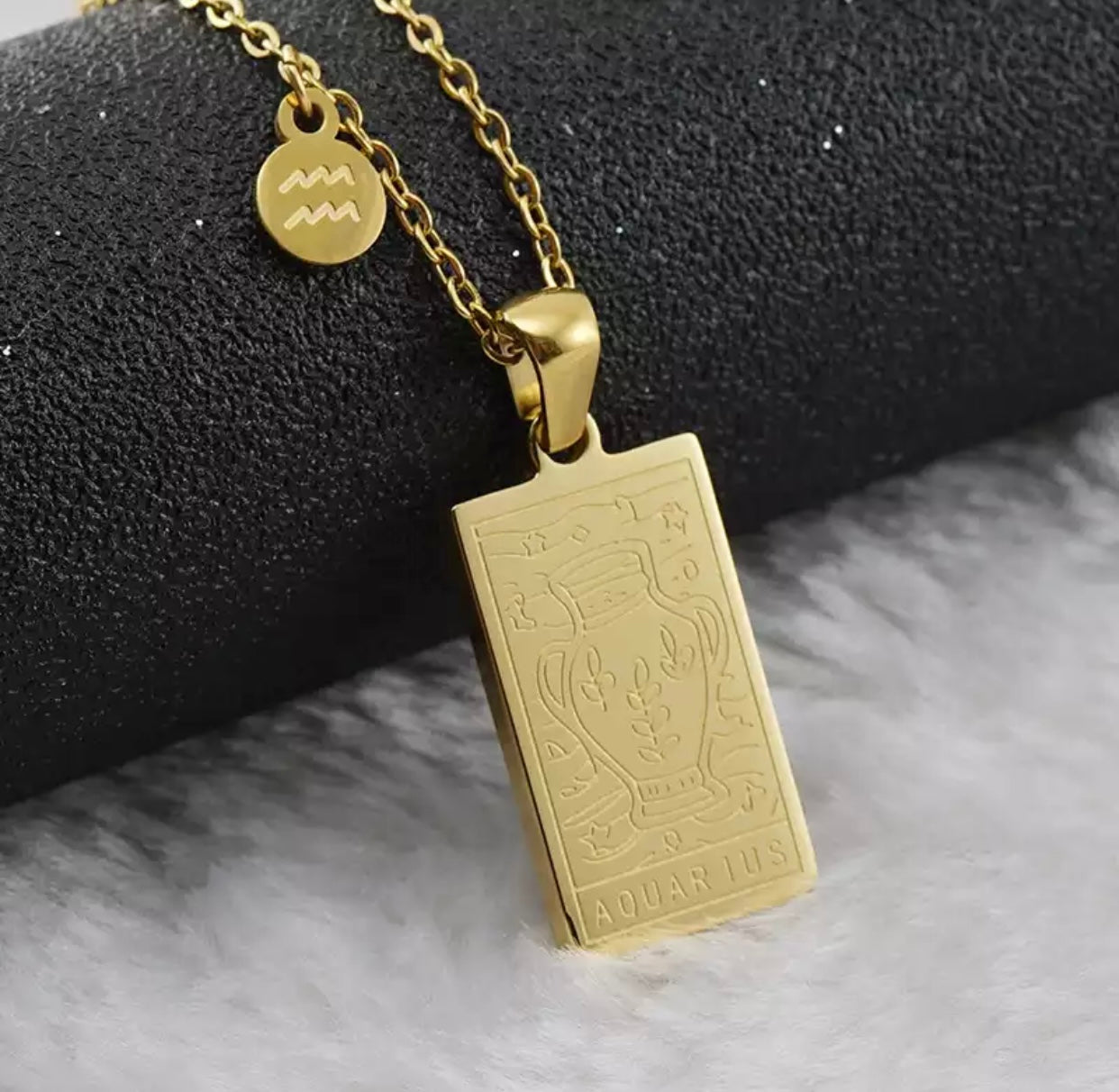 Collar Zodiac