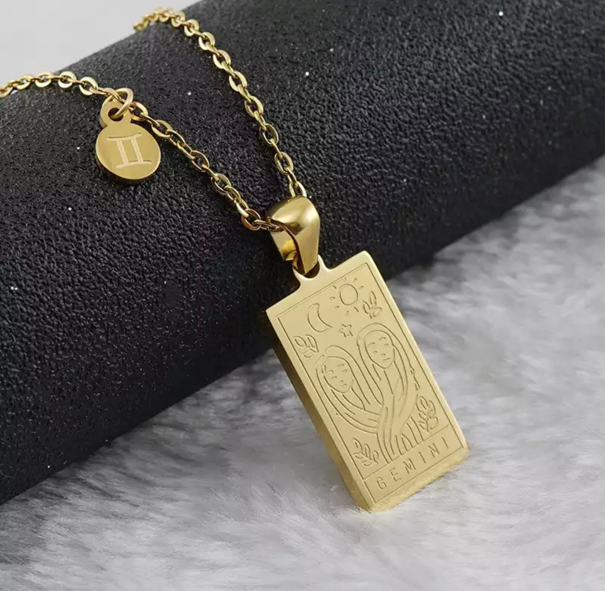 Collar Zodiac