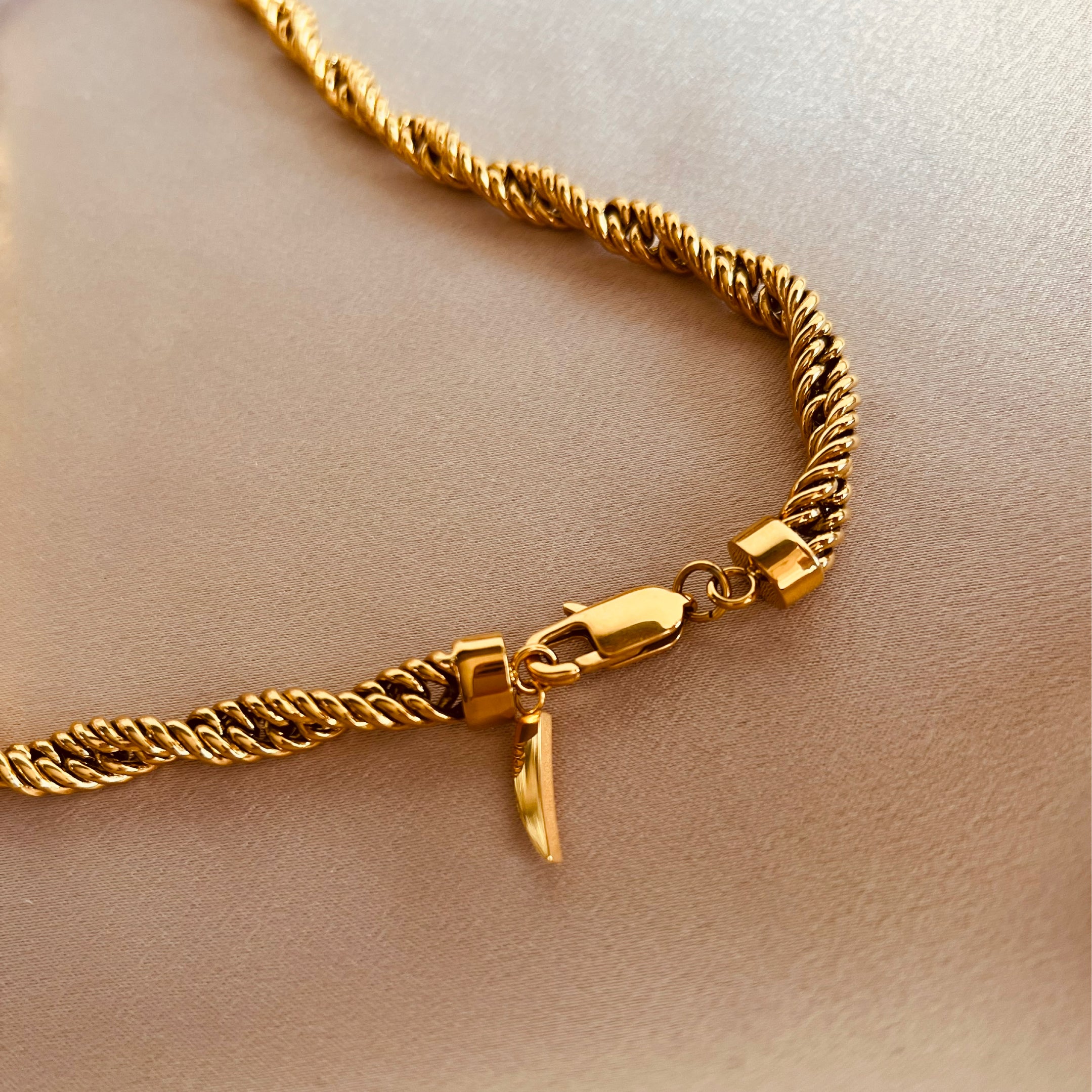 Collar Nathalie