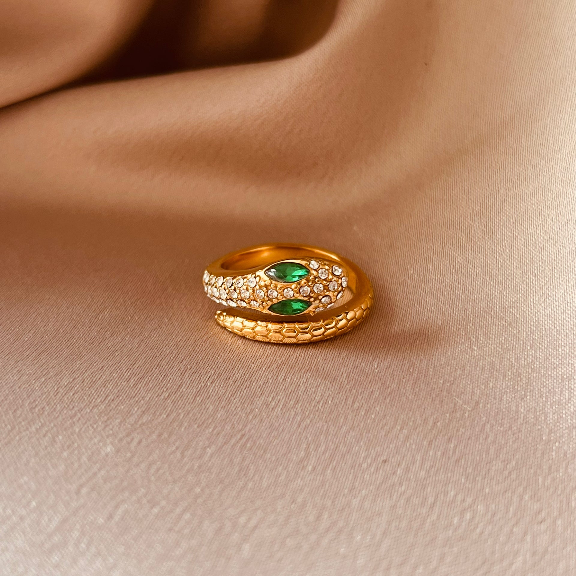 Anillo Minerva
