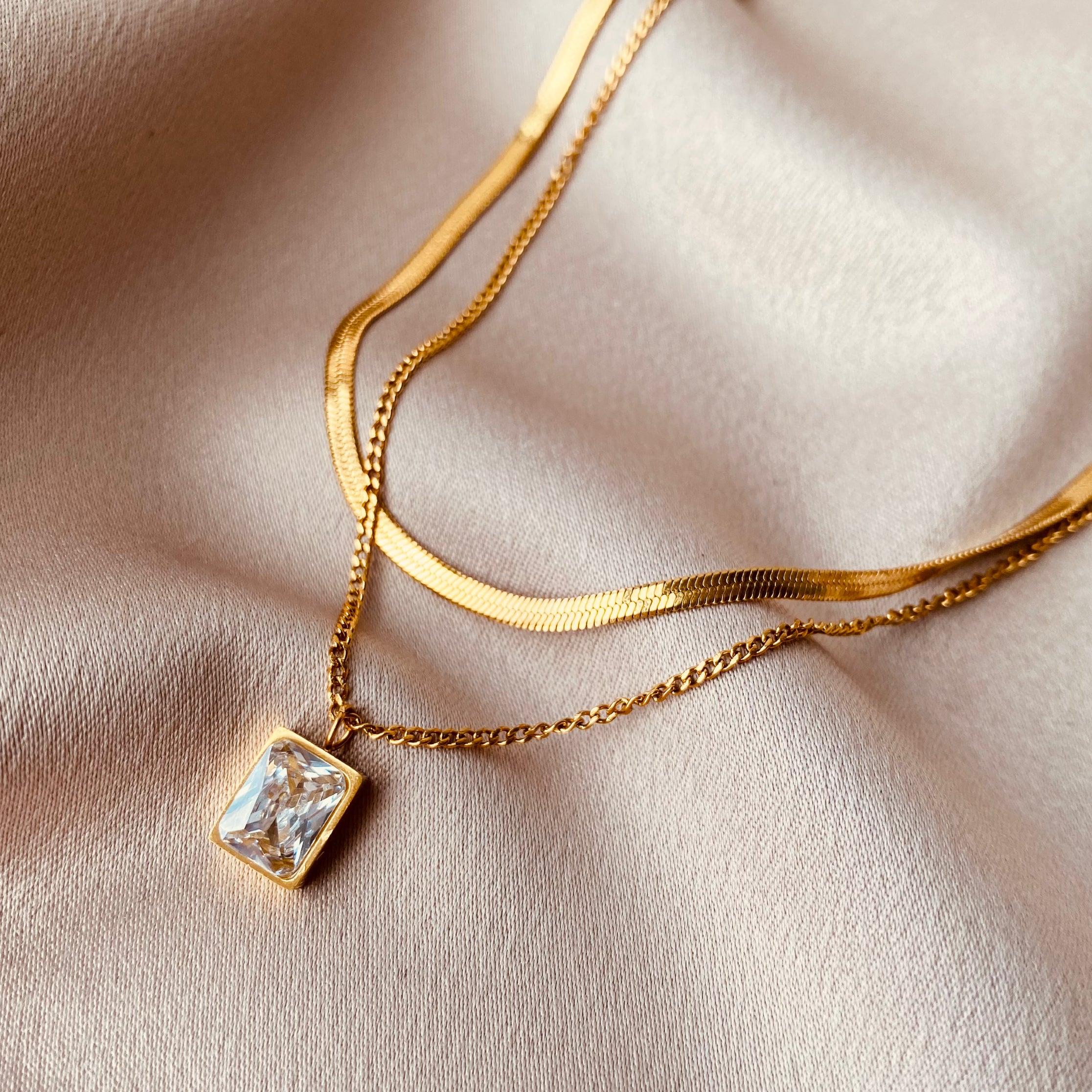 Collar Hera