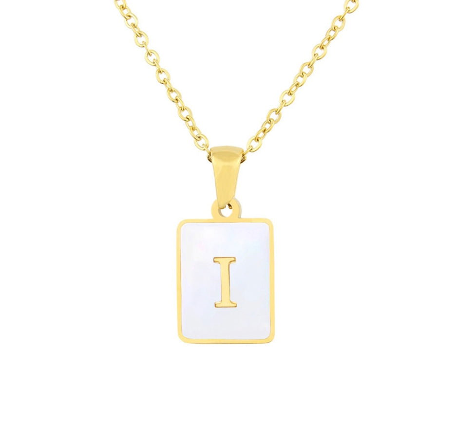 Collar Nácar inicial