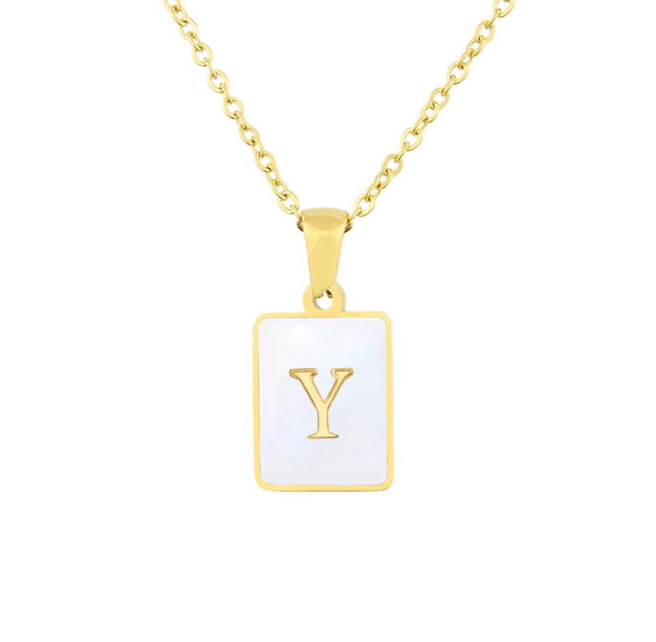 Collar Nácar inicial