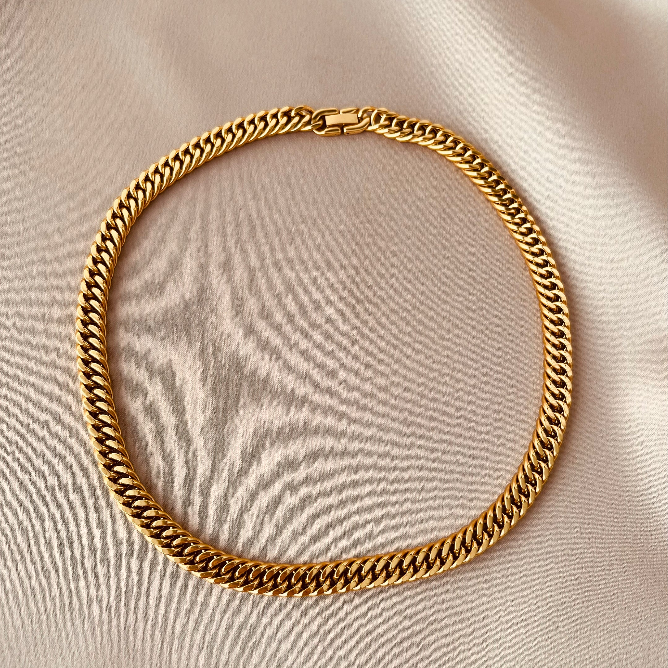 Collar Sacha