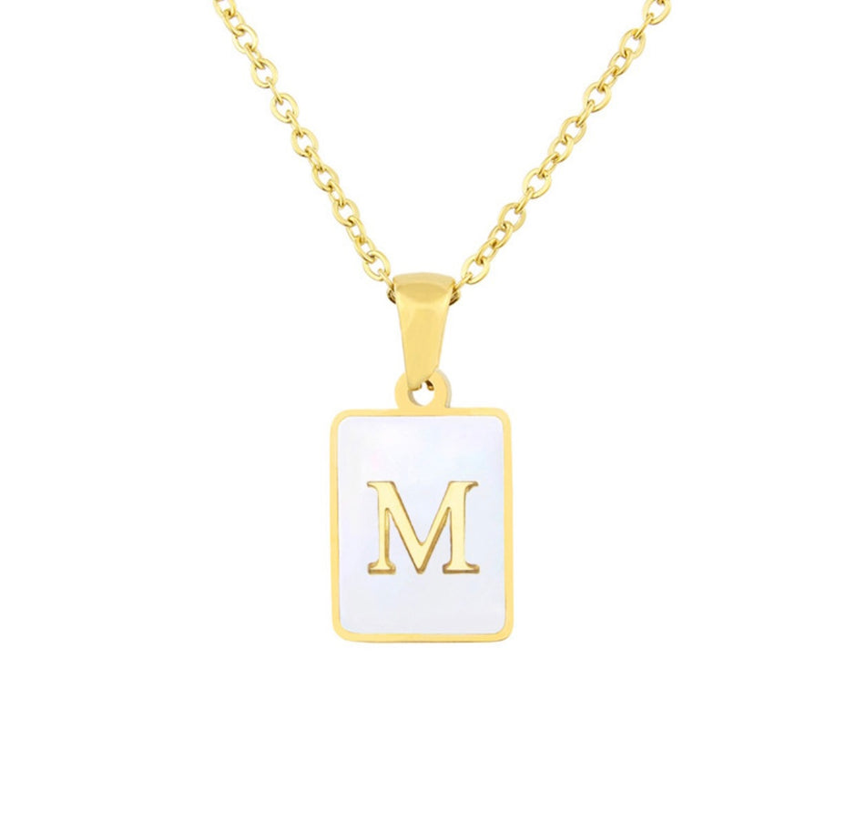 Collar Nácar inicial