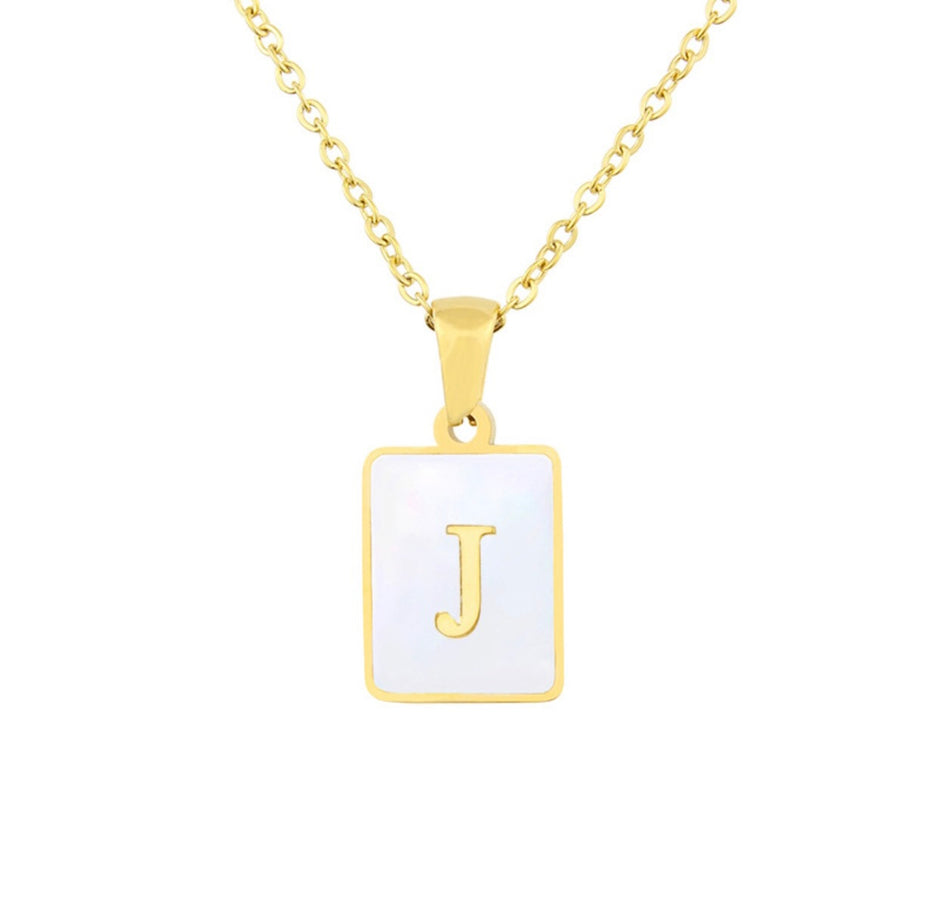 Collar Nácar inicial