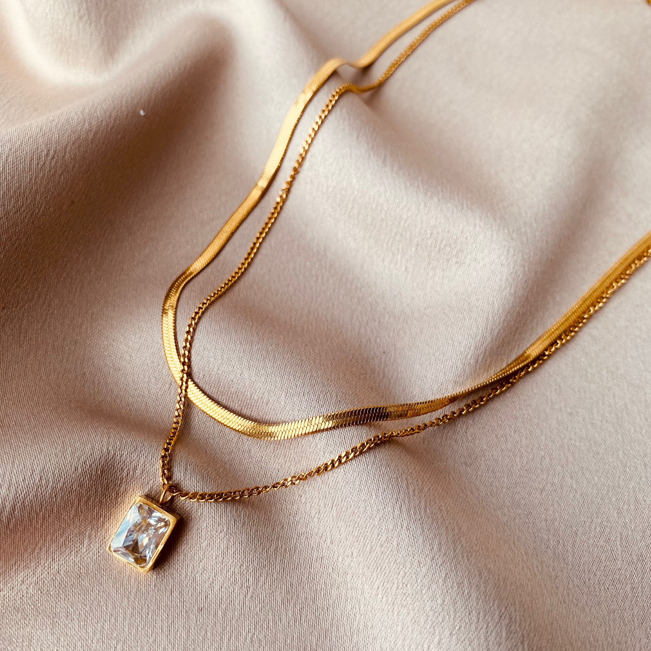 Collar Hera