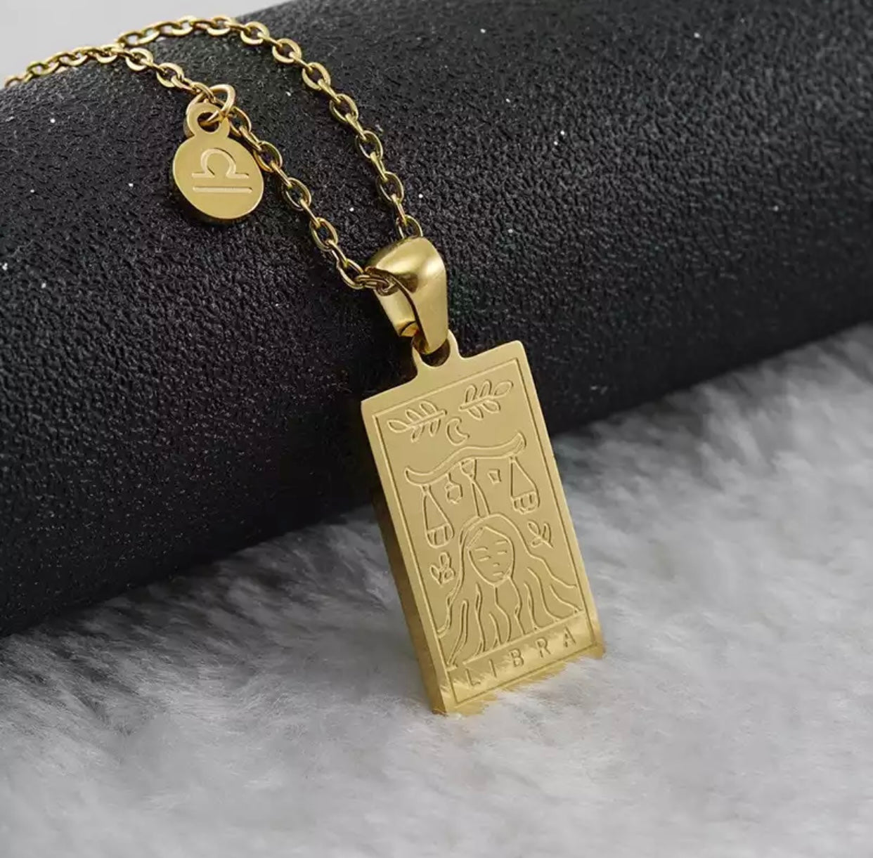 Collar Zodiac