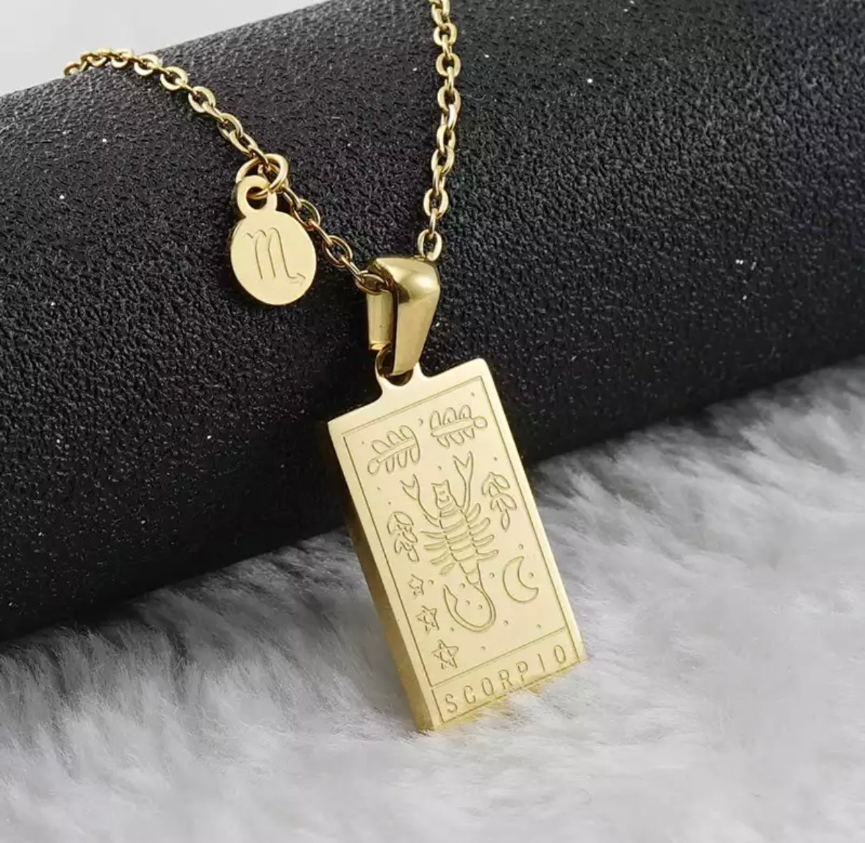Collar Zodiac